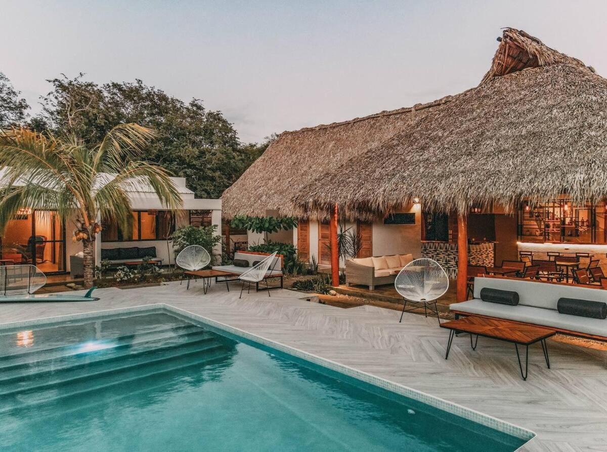 Surf And Yoga Retreat Nicaragua Hostel La Albina Exterior photo