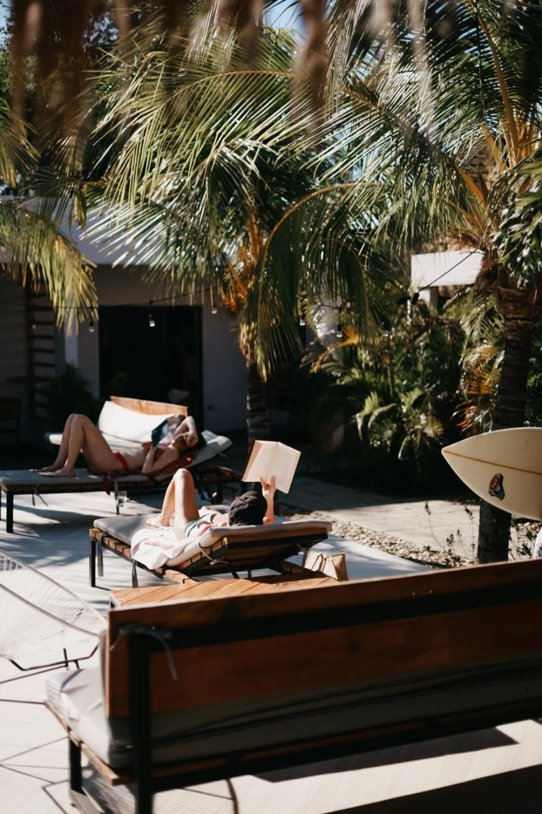 Surf And Yoga Retreat Nicaragua Hostel La Albina Exterior photo