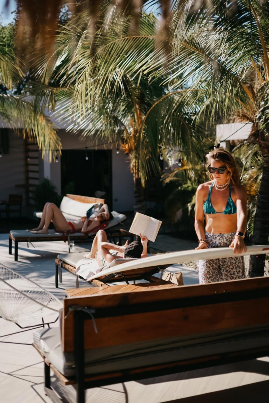 Surf And Yoga Retreat Nicaragua Hostel La Albina Exterior photo